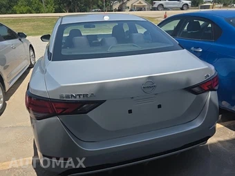 2022 Nissan Sentra SV - miniatura 5