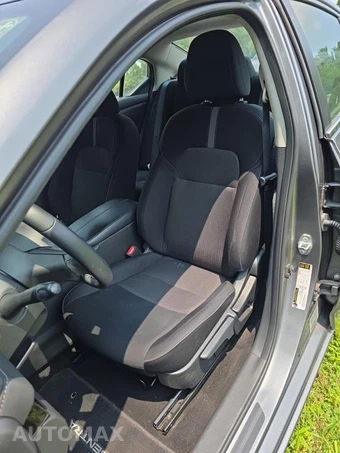 2022 Nissan Sentra SV – miniatura 11