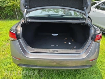 2022 Nissan Sentra SV – miniatura 17