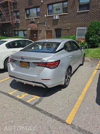 2022 Nissan Sentra SV – miniatura 5