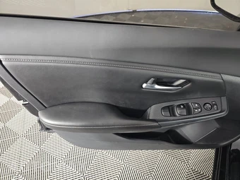 2022 Nissan Sentra SV – miniatura 9