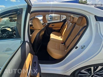 2022 Nissan Sentra SV - miniatura 10
