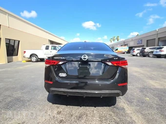 2022 Nissan Sentra SV – miniatura 4