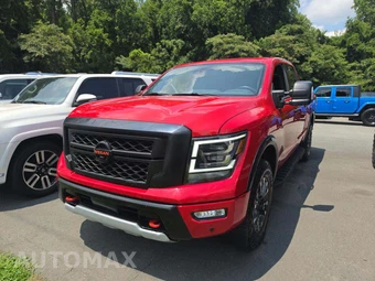 2022 Nissan TITAN PRO-4X Crew Cab Short Bed