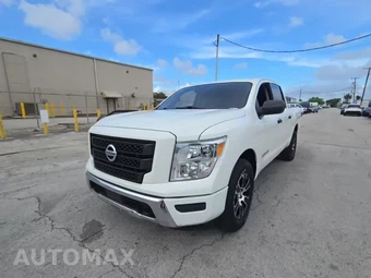 2022 Nissan TITAN SV Crew Cab Short Bed