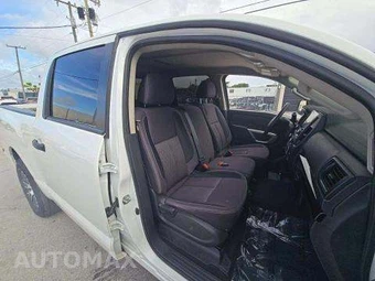 2022 Nissan TITAN SV Crew Cab Short Bed - miniatura 19