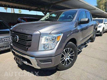 2022 Nissan TITAN SV Crew Cab Short Bed
