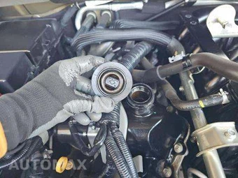 2022 Nissan TITAN SV Crew Cab Short Bed – miniatura 29