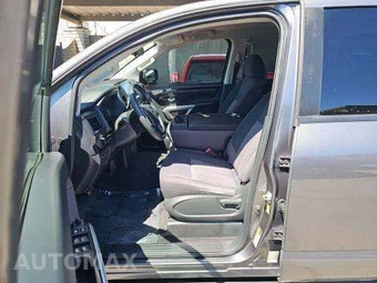 2022 Nissan TITAN SV Crew Cab Short Bed – miniatura 6