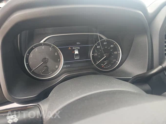 2022 Nissan TITAN SV Crew Cab Short Bed – miniatura 12