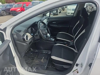 2022 Nissan Versa SV – miniatura 13