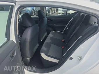 2022 Nissan Versa SV – miniatura 16