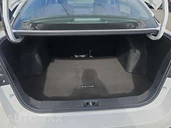 2022 Nissan Versa SV – miniatura 19