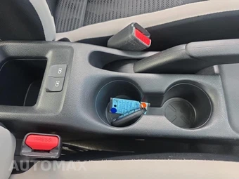 2022 Nissan Versa SV – miniatura 22