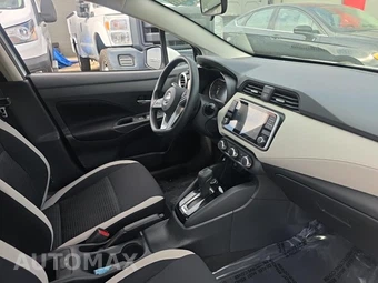 2022 Nissan Versa SV – miniatura 23