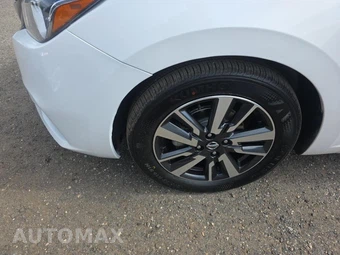 2022 Nissan Versa SV – miniatura 8