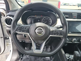 2022 Nissan Versa SV – miniatura 10