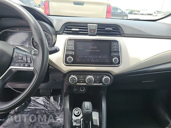 2022 Nissan Versa SV – miniatura 11