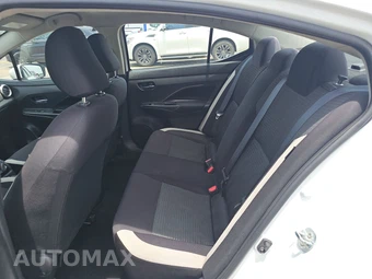 2022 Nissan Versa SV – miniatura 13