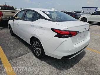 2022 Nissan Versa SV – miniatura 6