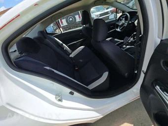 2022 Nissan Versa SV – miniatura 12