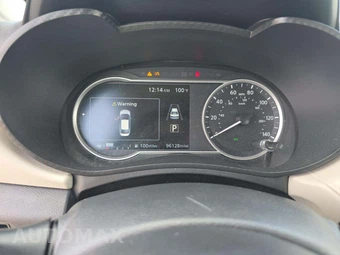 2022 Nissan Versa SV – miniatura 5