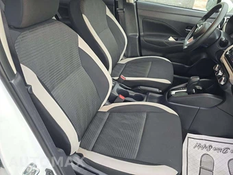 2022 Nissan Versa SV - miniatura 18