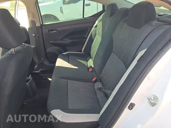 2022 Nissan Versa SV - miniatura 13