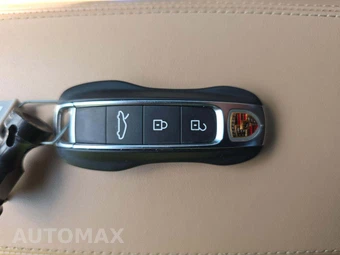 2022 Porsche 911 Cabriolet Carrera S – miniatura 5