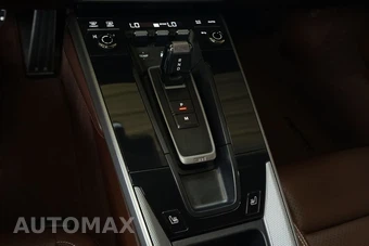 2022 Porsche 911 Carrera S - miniatura 17