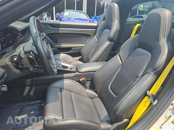 2022 Porsche 911 Targa 4 GTS – miniatura 3