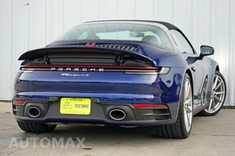 2022 Porsche 911 Targa 4S - miniatura 3