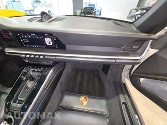 2022 Porsche 911 Turbo S Cabriolet - miniatura 19