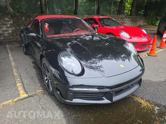 2022 Porsche 911 Turbo S Cabriolet – miniatura 4