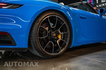2022 Porsche 911 Turbo S Cabriolet - miniatura 19