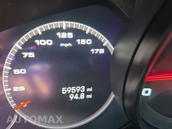 2022 Porsche Cayenne Coupe Platinum Edition – miniatura 15