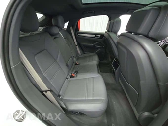2022 Porsche Cayenne Coupe Platinum Edition – miniatura 16