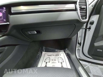 2022 Porsche Cayenne Coupe Platinum Edition – miniatura 19