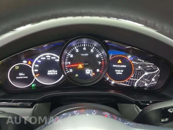 2022 Porsche Cayenne Coupe Platinum Edition – miniatura 9