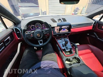 2022 Porsche Cayenne Coupe Turbo – miniatura 10