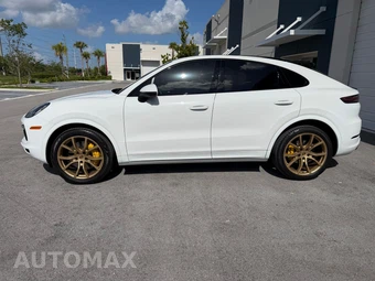 2022 Porsche Cayenne Coupe - miniatura 2