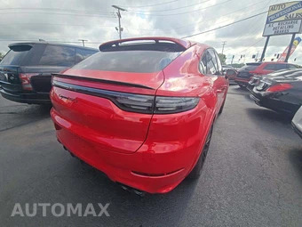 2022 Porsche Cayenne GTS Coupe – miniatura 3