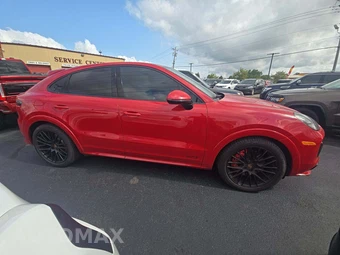 2022 Porsche Cayenne GTS Coupe – miniatura 4
