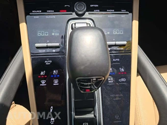 2022 Porsche Cayenne GTS – miniatura 23