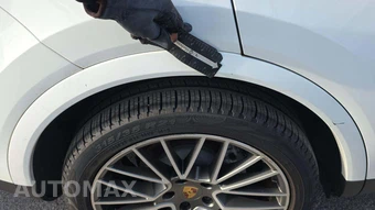 2022 Porsche Cayenne Platinum Edition – miniatura 20