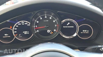 2022 Porsche Cayenne Platinum Edition – miniatura 23