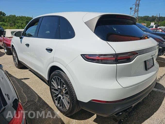 2022 Porsche Cayenne Platinum Edition - miniatura 2
