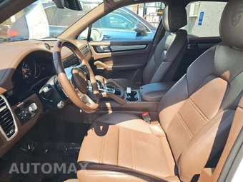 2022 Porsche Cayenne Platinum Edition - miniatura 6