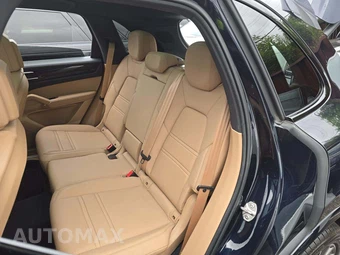2022 Porsche Cayenne Platinum Edition - miniatura 13