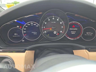 2022 Porsche Cayenne Platinum Edition - miniatura 9